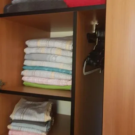 1a Beautiful 3 Room, Private And Calm Apartment, Private Car Park, Full Equipped Kitchen, Private And Stable Wifi, One Minute To Tram Station, Smart Tv, Different Towels And Bedlines Etc Included, Whatsapp Support, No Additional Costs Apartment *