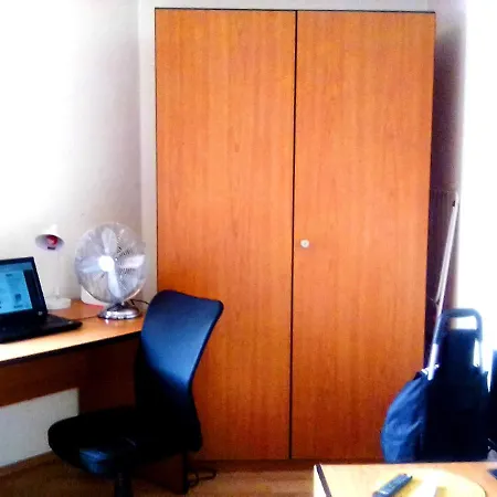 Apartment 1a Beautiful 3 Room, Private And Calm Apartment, Private Car Park, Full Equipped Kitchen, Private And Stable Wifi, One Minute To Tram Station, Smart Tv, Different Towels And Bedlines Etc Included, Whatsapp Support, No Additional Costs