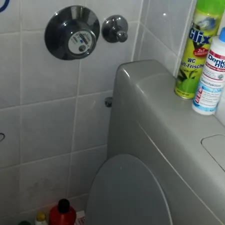 Appartement 1a Beautiful 3 Room, Private And Calm Apartment, Private Car Park, Full Equipped Kitchen, Private And Stable Wifi, One Minute To Tram Station, Smart Tv, Different Towels And Bedlines Etc Included, Whatsapp Support, No Additional Costs Mannheim