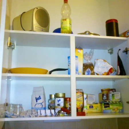 1a Beautiful 3 Room, Private And Calm Apartment, Private Car Park, Full Equipped Kitchen, Private And Stable Wifi, One Minute To Tram Station, Smart Tv, Different Towels And Bedlines Etc Included, Whatsapp Support, No Additional Costs Mannheim