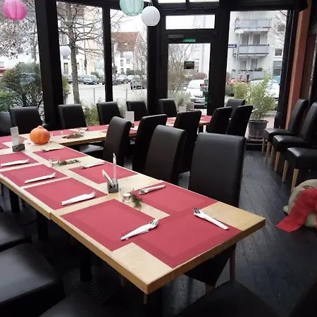 1a Beautiful 3 Room, Private And Calm Apartment, Private Car Park, Full Equipped Kitchen, Private And Stable Wifi, One Minute To Tram Station, Smart Tv, Different Towels And Bedlines Etc Included, Whatsapp Support, No Additional Costs